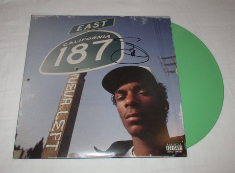 SNOOP DOGG SIGNED NEVA LEFT VINYL RECORD