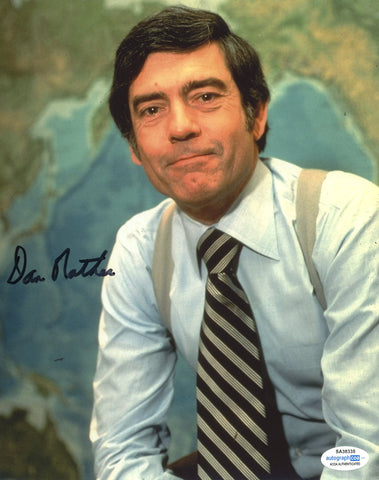 DAN RATHER SIGNED CBS EVENING NEWS 8X10 PHOTO 2 ACOA