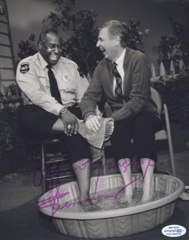 OFFICER FRANCOIS CLEMMONS SIGNED MISTER ROGERS NEIGHBORHOOD 8X10 PHOTO 4 ACOA