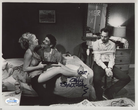 SALLY STRUTHERS SIGNED THE GETAWAY 8X10 PHOTO ACOA