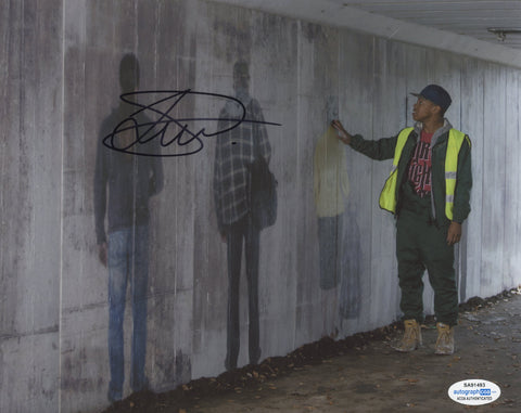 JOIVAN WADE SIGNED DOCTOR WHO 8X10 PHOTO ACOA