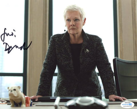 JUDI DENCH SIGNED SKYFALL 8X10 PHOTO ACOA