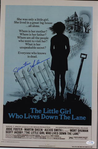 MARTIN SHEEN SIGNED THE LITTLE GIRL WHO LIVES DOWN THE LANE 12X18 MOVIE POSTER ACOA