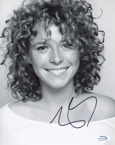 JESSIE BUCKLEY SIGNED 8X10 PHOTO ACOA