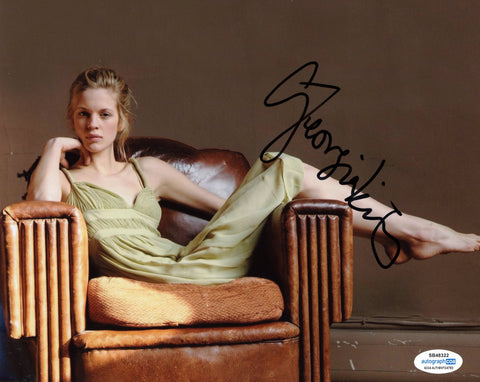 GEORGIA KING SIGNED 8X10 PHOTO ACOA