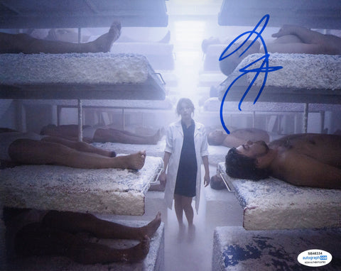 HALEY BENNETT SIGNED HARDCORE HENRY 8X10 PHOTO ACOA