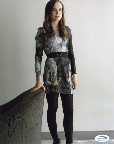 ELLIOT PAGE SIGNED 8X10 PHOTO ACOA