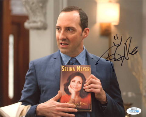 TONY HALE SIGNED VEEP 8X10 PHOTO ACOA