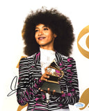 ESPERANZA SPALDING SIGNED 8X10 PHOTO ACOA