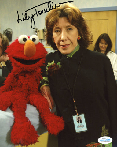 LILY TOMLIN SIGNED THE WEST WING 8X10 PHOTO ACOA