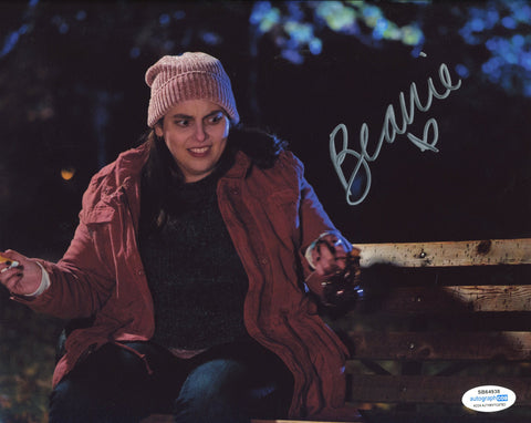 BEANIE FELDSTEIN SIGNED WHAT WE DO IN THE SHADOWS 8X10 PHOTO ACOA