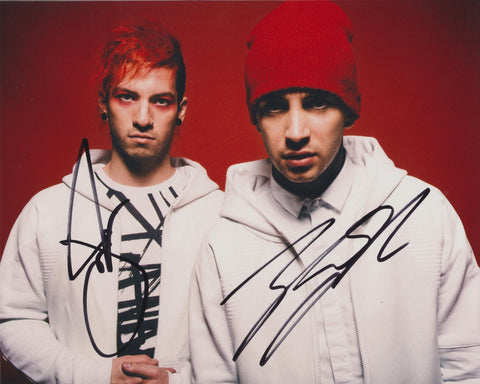 TWENTY ONE PILOTS SIGNED 8X10 PHOTO