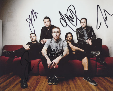 YELLOWCARD SIGNED 8X10 PHOTO