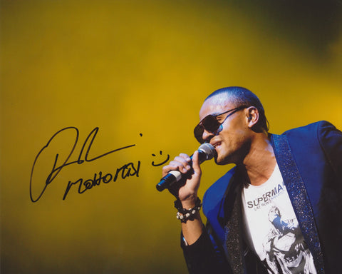 MOHOMBI SIGNED 8X10 PHOTO MOHOMBI NZASI MOUPONDO