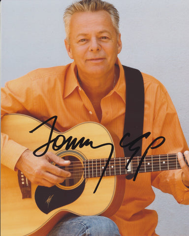 TOMMY EMMANUEL SIGNED 8X10 PHOTO 2