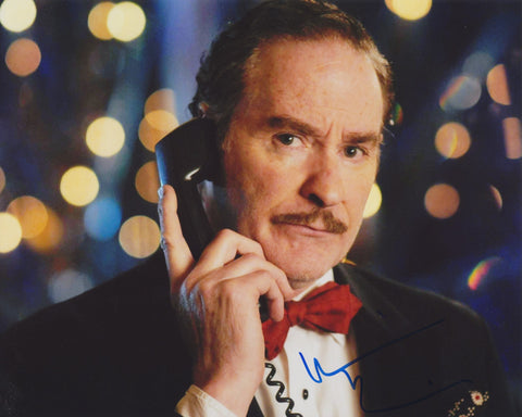 KEVIN KLINE SIGNED THE EXTRA MAN 8X10 PHOTO