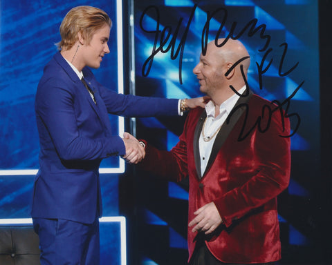 JEFFREY ROSS SIGNED THE ROAST OF JUSTIN BIEBER 8X10 PHOTO