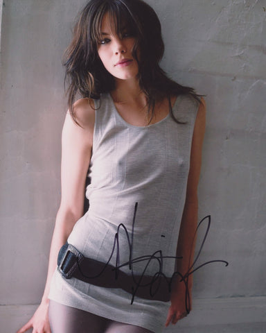 MICHELLE MONAGHAN SIGNED 8X10 PHOTO