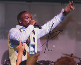 AKON SIGNED 8X10 PHOTO 2