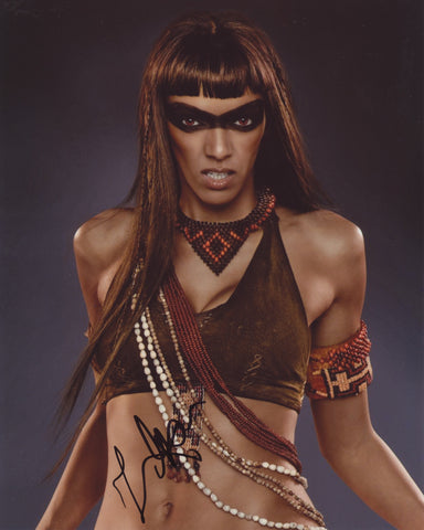 JUDITH SHEKONI SIGNED THE TWILIGHT SAGA: BREAKING DAWN 8X10 PHOTO