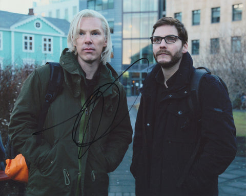 DANIEL BRUHL SIGNED THE FIFTH ESTATE 8X10 PHOTO