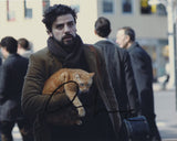 OSCAR ISAAC SIGNED INSIDE LLEWYN DAVIS 8X10 PHOTO