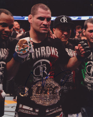 CAIN VELASQUEZ SIGNED UFC 8X10 PHOTO 2