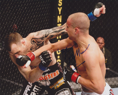 MARK HOMINICK 'THE MACHINE' SIGNED UFC 8X10 PHOTO
