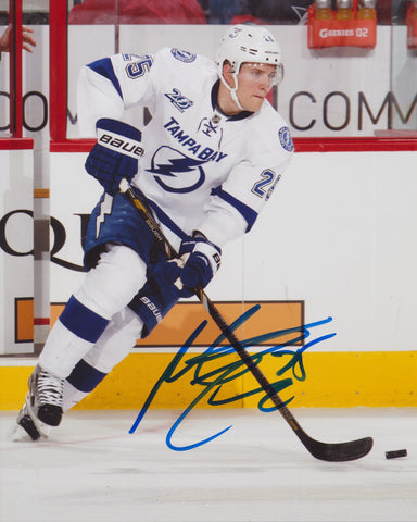 MATTHEW CARLE SIGNED TAMPA BAY LIGHTNING 8X10 PHOTO