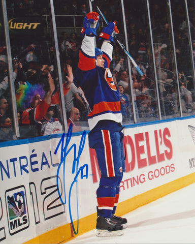 MATT MARTIN SIGNED NEW YORK ISLANDERS 8X10 PHOTO