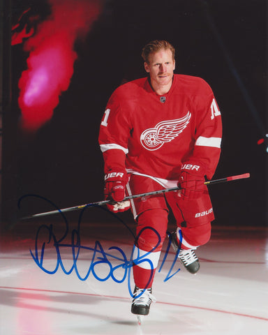DANIEL ALFREDSSON SIGNED DETROIT RED WINGS 8X10 PHOTO 3