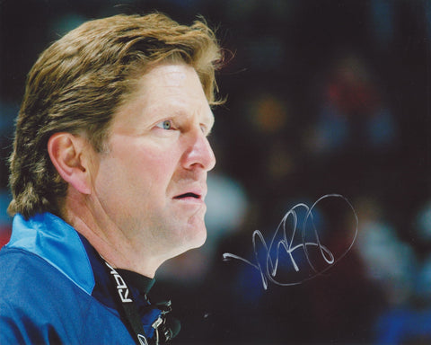 MIKE BABCOCK SIGNED DETROIT RED WINGS 8X10 PHOTO