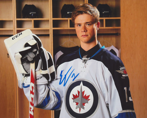 ERIC COMRIE SIGNED WINNIPEG JETS 8X10 PHOTO