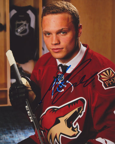 MAX DOMI SIGNED ARIZONA COYOTES 8X10 PHOTO 2