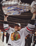 BEN EAGER SIGNED CHICAGO BLACKHAWKS 8X10 PHOTO