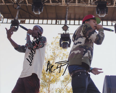 THE UNDERACHIEVERS SIGNED 8X10 PHOTO