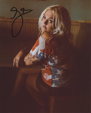 ELLE KING SIGNED 8X10 PHOTO 3