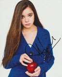 HAILEE STEINFELD SIGNED 8X10 PHOTO 7