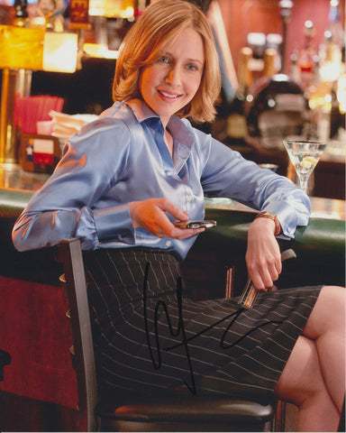 VERA FARMIGA SIGNED UP IN THE AIR 8X10 PHOTO