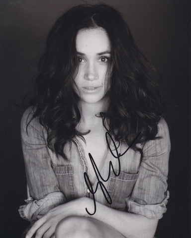 MEGHAN MARKLE SIGNED 8X10 PHOTO 3