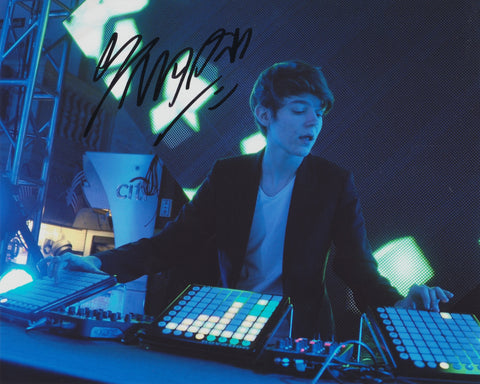 MADEON SIGNED 8X10 PHOTO