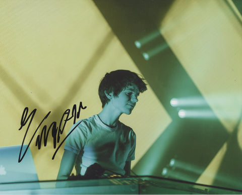 MADEON SIGNED 8X10 PHOTO 6