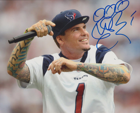 VANILLA ICE SIGNED 8X10 PHOTO