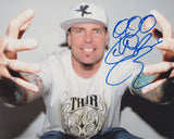 VANILLA ICE SIGNED 8X10 PHOTO 6