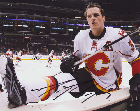 DION PHANEUF SIGNED CALGARY FLAMES 8X10 PHOTO