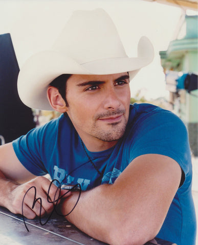 BRAD PAISLEY SIGNED 8X10 PHOTO 2