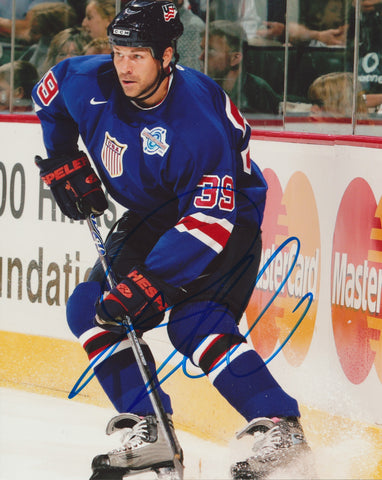 DOUG WEIGHT SIGNED TEAM USA 8X10 PHOTO