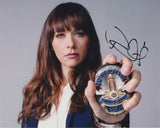 RASHIDA JONES SIGNED ANGIE TRIBECA 8X10 PHOTO
