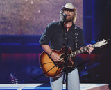 TOBY KEITH SIGNED 8X10 PHOTO 3