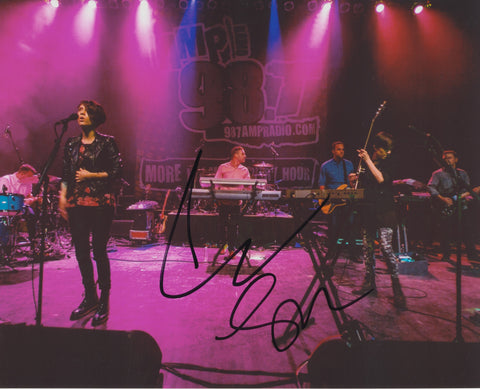 TEGAN AND SARA SIGNED 8X10 PHOTO 7